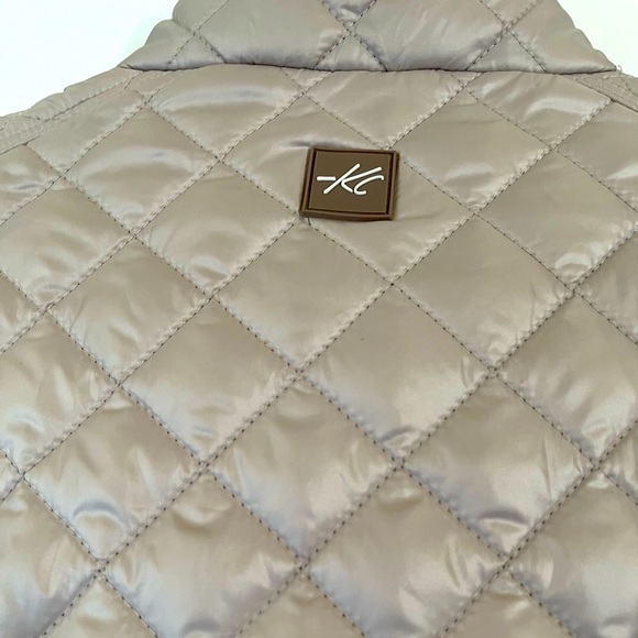 Kenneth Cole New York Women’s Cream Ruched Zippered Jacket Size Medium - Picture 2 of 13